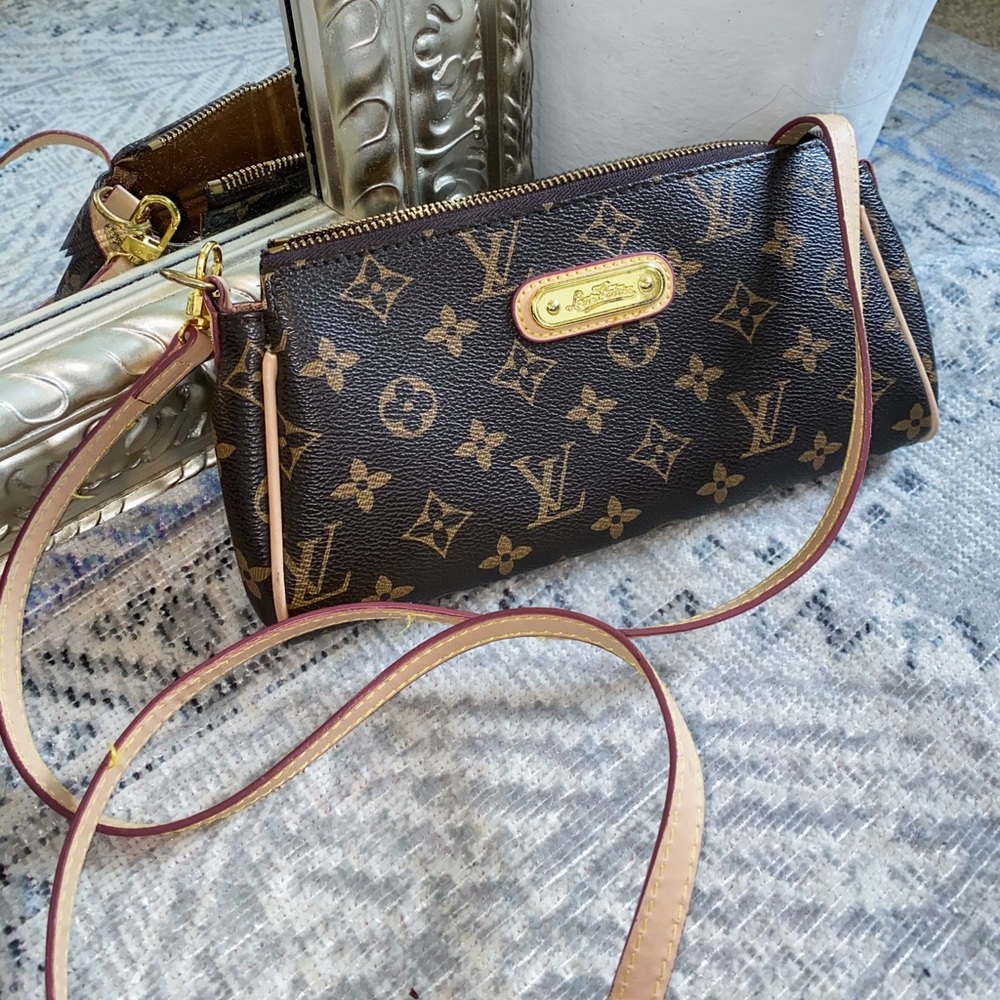 Louis Vuitton crossbody bag